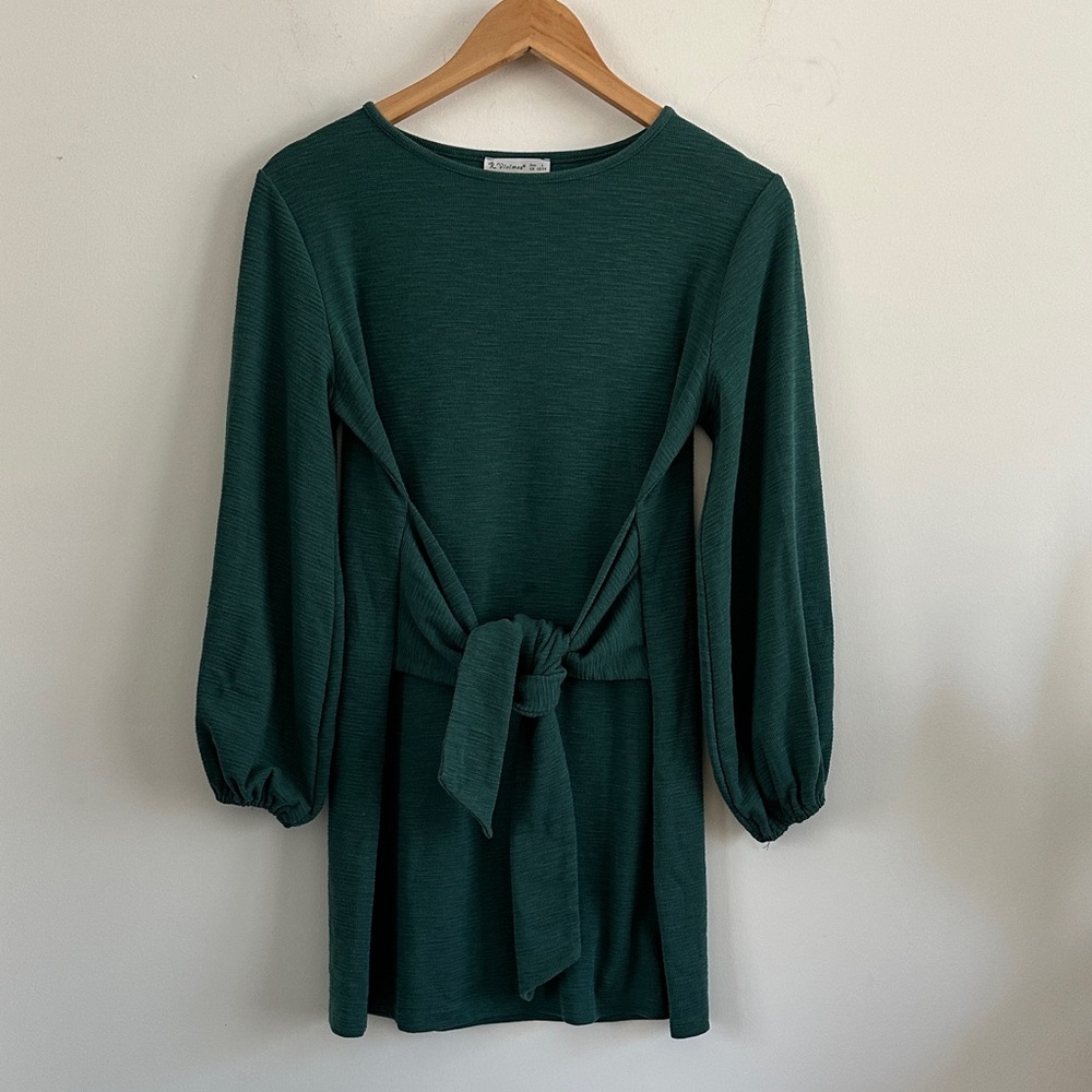 Green Long Sleeve Dress with Tie Waist